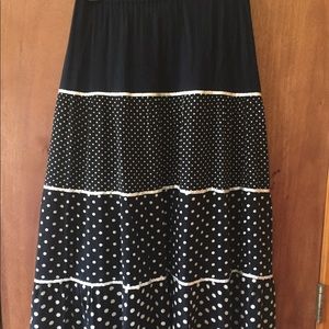 Women’s Black and White Maxi Skirt